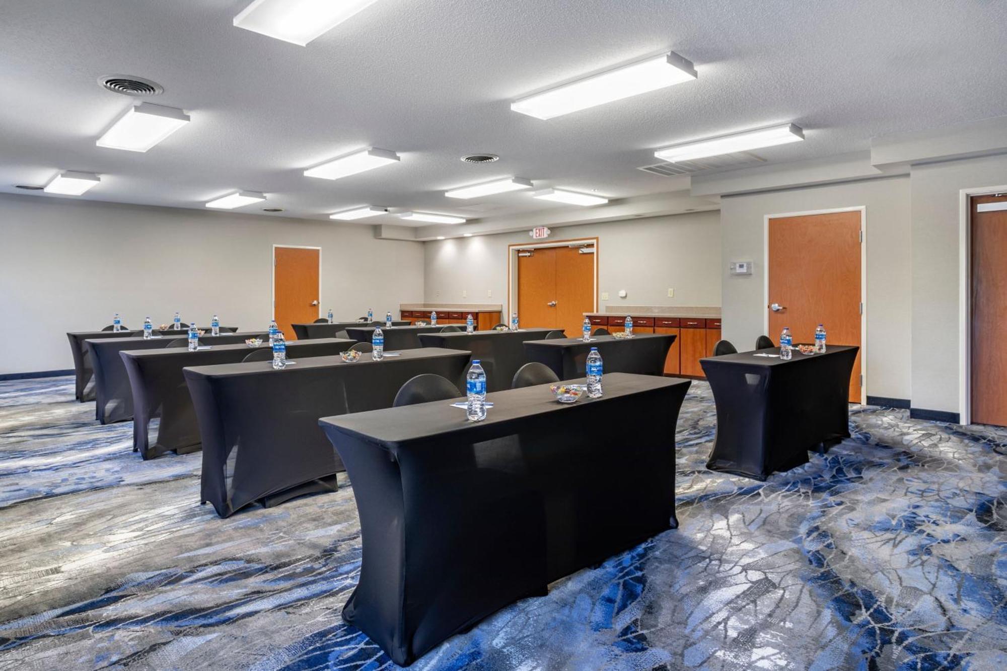 Fairfield Inn & Suites צ'ירוקי מראה חיצוני תמונה