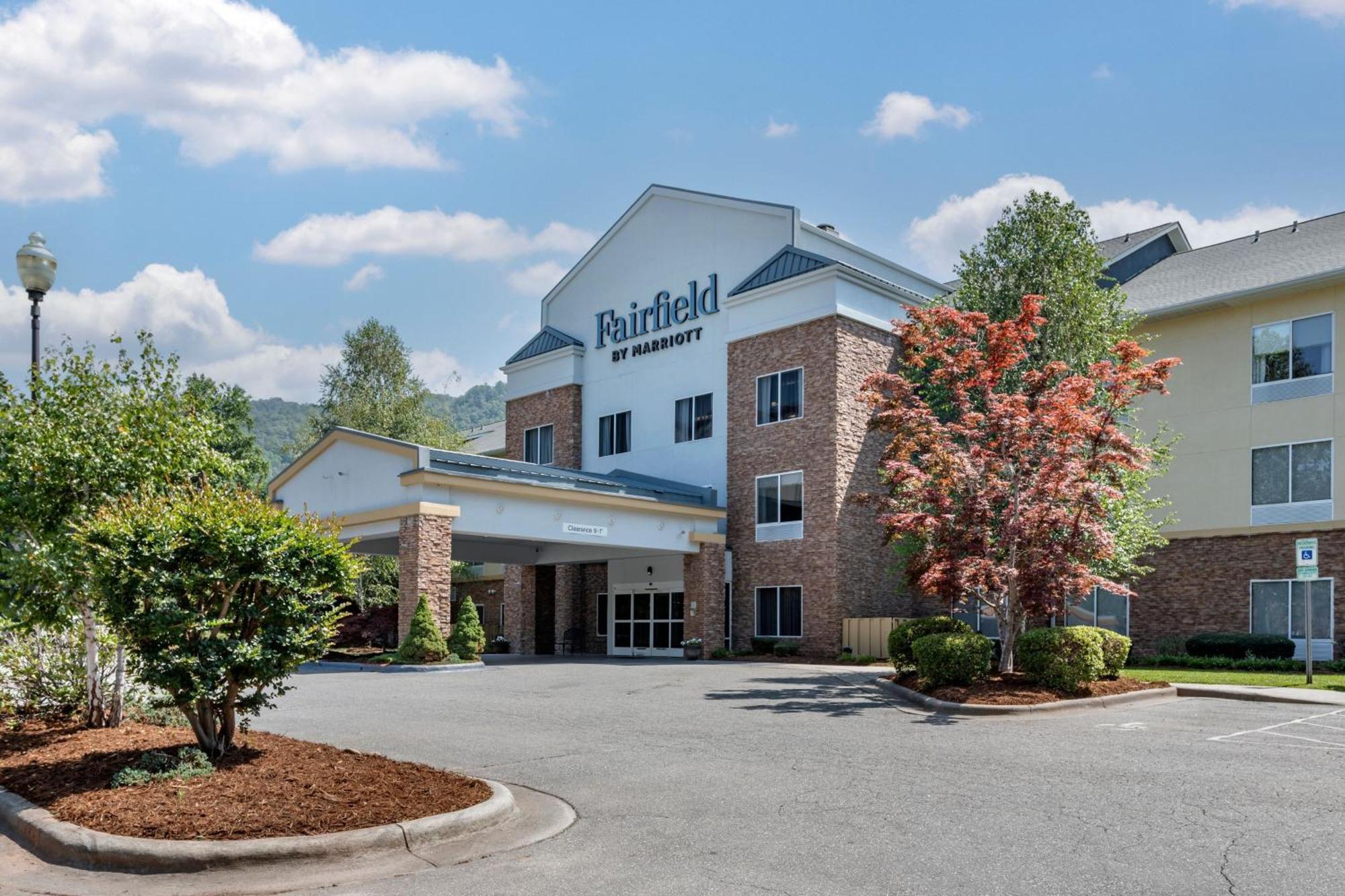 Fairfield Inn & Suites צ'ירוקי מראה חיצוני תמונה