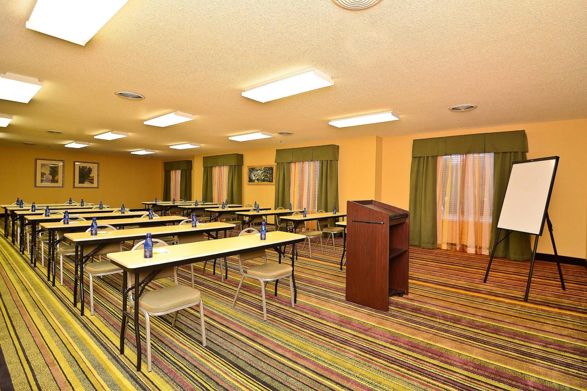 Fairfield Inn & Suites צ'ירוקי מראה חיצוני תמונה
